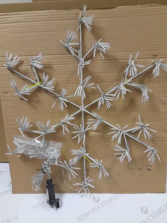 SNOWFLAKE LIGHT OUTDOOR CHRISTMAS DECORATION RRP £63