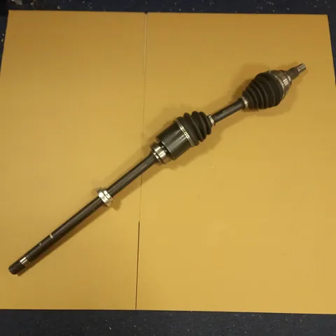 DRIVE SHAFT - BT-4095 DS1139 05-07-22 (MODEL UNKNOWN) COLLECTION ONLY