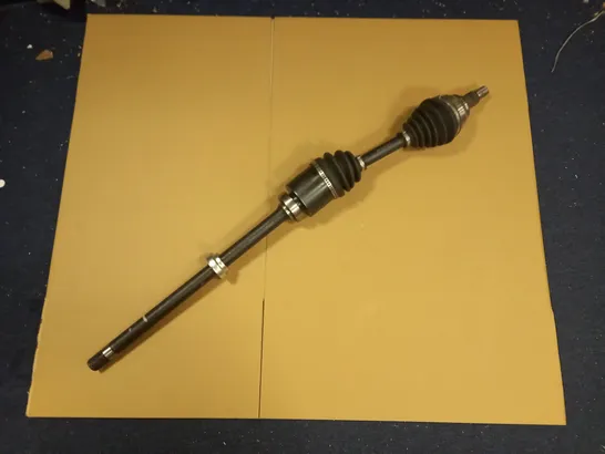 DRIVE SHAFT - BT-4095 DS1139 05-07-22 (MODEL UNKNOWN) COLLECTION ONLY