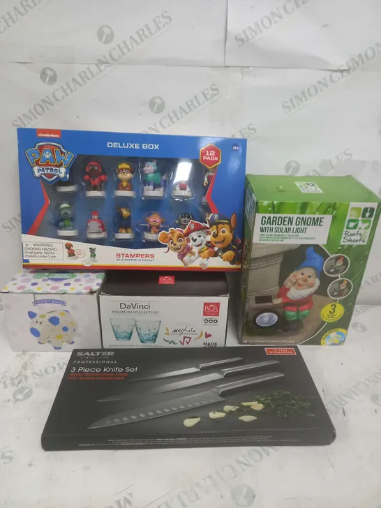 BOX OF APPROXIMATELY 10 ASSORTED ITEMS TO INCLUDE PAW PATROL SET, 3 PIECE KNIFE SET, GLASS SET ETC