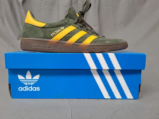 BOXED PAIR OF ADIDAS HANDBALL SPEZIAL SHOES IN GREEN/YELLOW UK SIZE 8