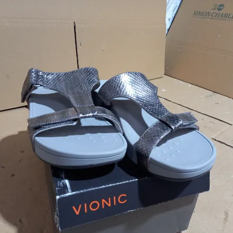 VIONIC ELLIE SANDAL SILVER/GREY SIZE 7