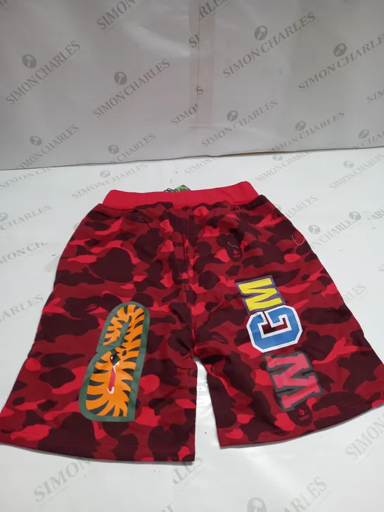 A BATHING APE SHORTS SIZE M