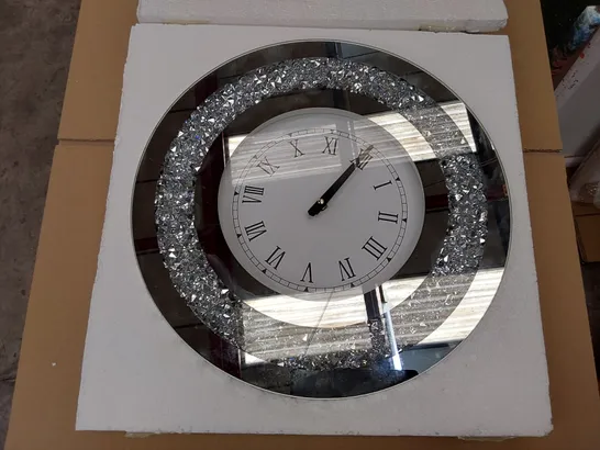 BOXED DONICA GLASS WALL CLOCK (1 BOX)