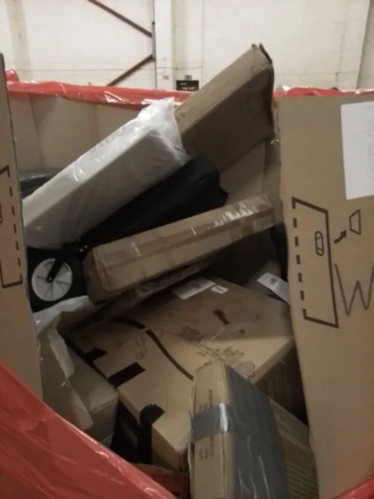 PALLET OF APPROXIMATELY ASSORTED HOUSEHOLD ITEMS TO INCLUDE TOOLS , DESK CHAIRS AND FITNESS MACHINES 