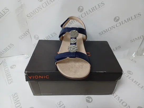 BOXED PAIR OF VIONIC ORTHOTIC REST FARRA FLAT STRAPPY SANDALS W/ FMT TECHNOLOGY - UK SIZE 6, NAVY