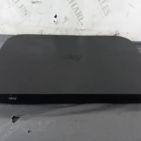 SKY Q BOX ES340D8