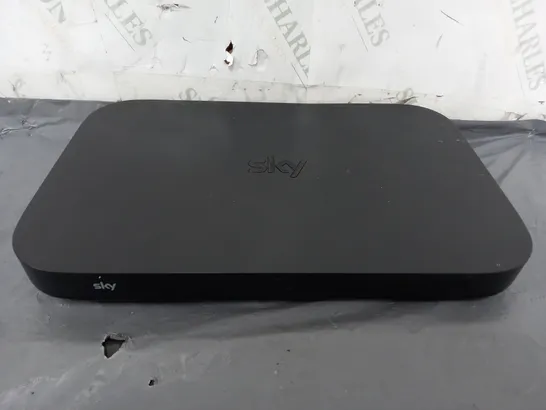 SKY Q BOX ES340D8