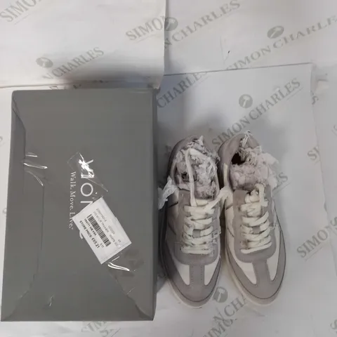 BOXED PAIR OF VIONIC TRAINERS IN GREY/WHITE