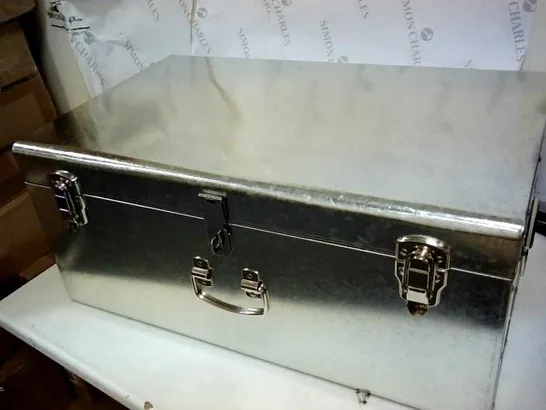 BUNDLEBERRY BY AMANDA HOLDEN SET OF GALVANISED OUTDOOR TRUNKS