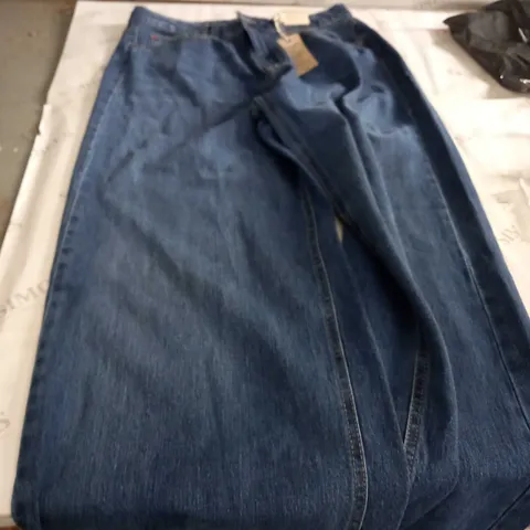 PAIR OF DEMIN JEANS SIZE 14