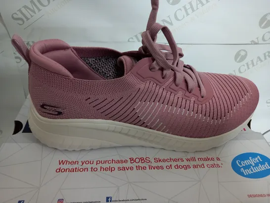 BOBS SPORTS FROM SKETCHERS WITH MEMORY FOAM IN PINK SIZE 7 