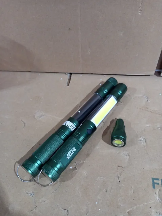 SFIXX SET OF GREEN LED TORCHES