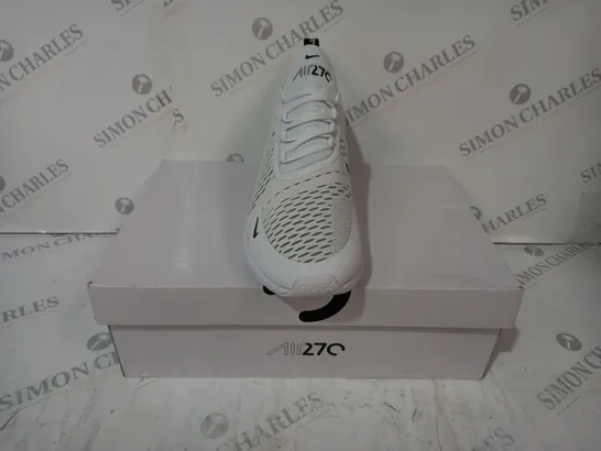 BOXED PAIR OF NIKE AIR MAX 720 SHOES IN WHITE/BLACK UK SIZE 9.5