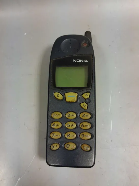 NOKIA 5110 RETRO MOBILE PHONE 