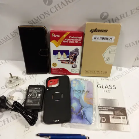 APPROXIMATELY 30 ASSORTED ELECTRICAL PRODUCTS & ACCESSORIES TO INCLUDE CHARGING CABLES, PHOTO PAPER, PROTECTIVE CASES ETC 