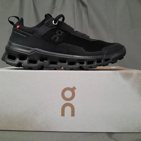 BOXED PAIR OF ON CLOUDULTRA 2 SHOES IN BLACK UK SIZE 5.5