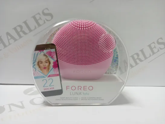 FOREO LUNA FOFO FACIAL CLEANSING BRUSH - PEARL PINK