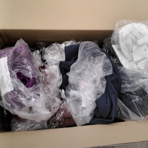 BOX OF ASSORTED 2 WAY CAMI VESTS IN BLUE, WHITE, PURPLE AND RED