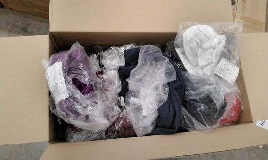 BOX OF ASSORTED 2 WAY CAMI VESTS IN BLUE, WHITE, PURPLE AND RED