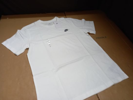 NIKE WHITE T-SHIRT - L