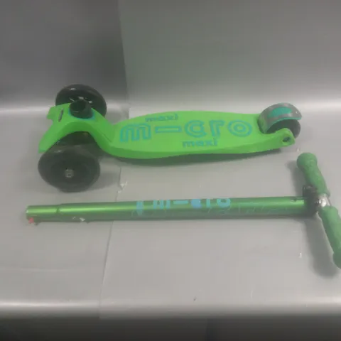 UNBOXED MAXI M-CRO GREEN KIDS SCOOTER 