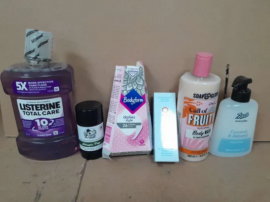 BOX OF APPROX 15 ASSORTED HEALTH AND BEAUTY ITEMS TO INCLUDE - LISTERINE MOUTHWASH , BOOTS HAND WASH , TOCOBO SUN CREAM SPF 50