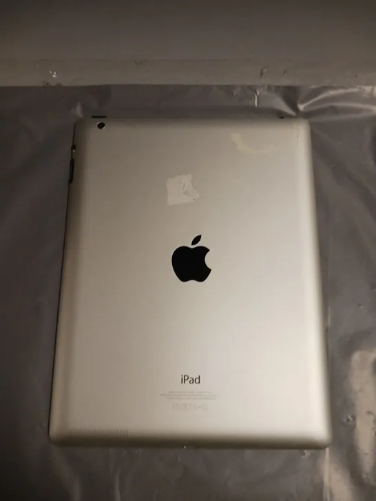 APPLE IPAD 4TH GENERATION TABLET A1458 IN SILVER