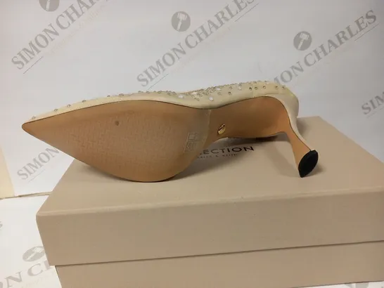 BOXED COLLECTION CHARLES AND KEITH NUDE SIZE EU 39