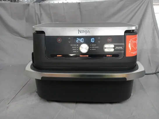 BOXED NINJA 10.4L FOODI FLEXDRAWER DUAL AIR FRYER AF500UK IN BLACK