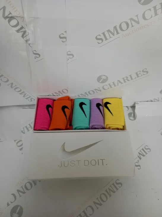 BOXED NIKE SOCKS - BOX OF 5 