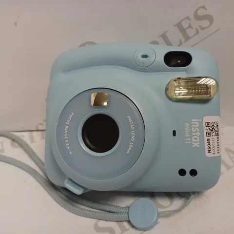 FUJIFILM INSTAX MINI 11 INSTANT CAMERA IN LIGHT BLUE