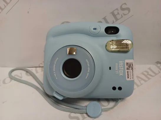 FUJIFILM INSTAX MINI 11 INSTANT CAMERA IN LIGHT BLUE