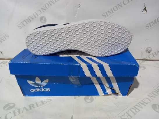 BOXED PAIR OF ADIDAS GAZELLE SHOES IN NAVY UK SIZE 6