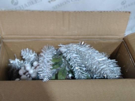SILVER-GREY AND WHITE BERRY 180 CM  CHRISTMAS GARLAND RRP £21.99