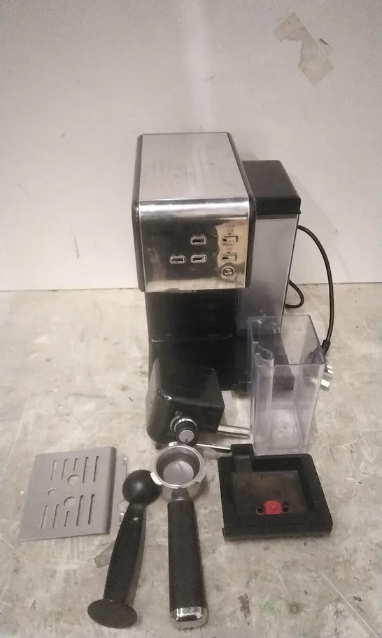 BOXED BREVILLE COFFEE/ESPRESSO MACHINE