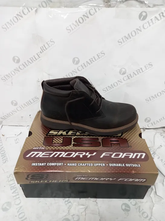 BOXED SKECHERS USA LEATHER BOOTS, CHOCOLATE - SIZE 9