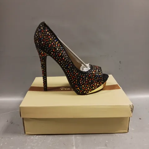 BOXED VIA GIULIA HIGH HEEL OPEN TOE SHOES - SIZE 7 