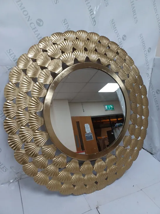 BOXED ALISON CORK ROUND EMBOSSED SCALLOP SHELL WALL MIRROR GOLD
