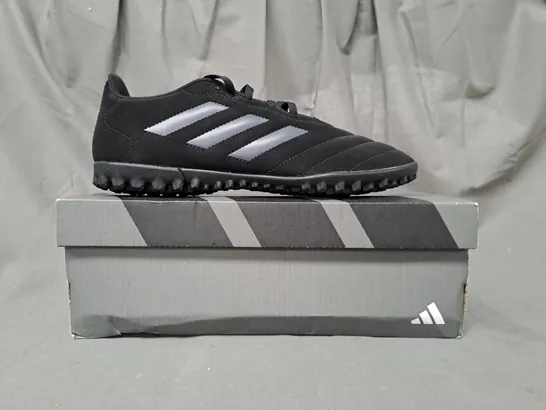 BOXED PAIR OF ADIDAS SHOES IN BLACK UK SIZE 9