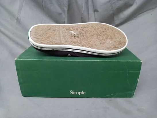 BOXED PAIR OF SIMPLE SATIRE CANVAS SNEAKERS IN BLACK SIZE 4