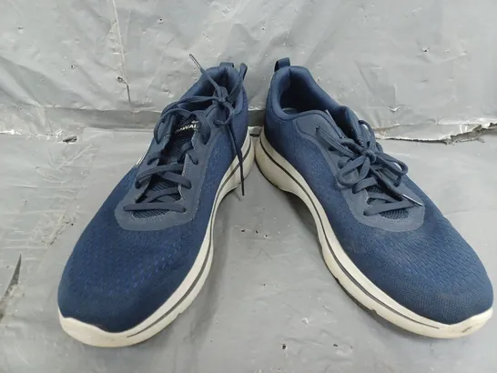 SKECHERS GO WALK ARCH FIT 2.0 LACE UP TRAINERS IN NAVY - SIZE 12