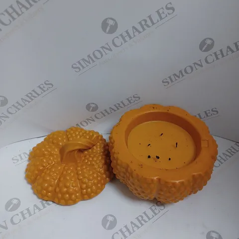 HOMEWORX BY SLATKIN & CO. CERAMIC HOBNAIL PUMPKIN CANDLE