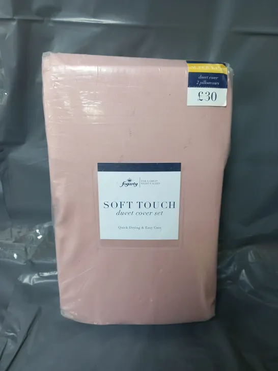 FOGARTY SOFT TOUCH DUVET COVER SET IN PINK - SUPER KING