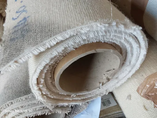 ROLL OF QUALITY DIMENSIONS 48 CARPET APPROXIMATELY 5M × 2.31M