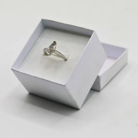 18CT WHITE GOLD SOLITAIRE RING SET WITH A NATURAL MARQUISE CUT DIAMOND WEIGHING +1.01CT
