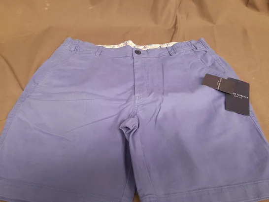 BROOK TAVERNER TAILORED SHORTS IN BLUE - 36R