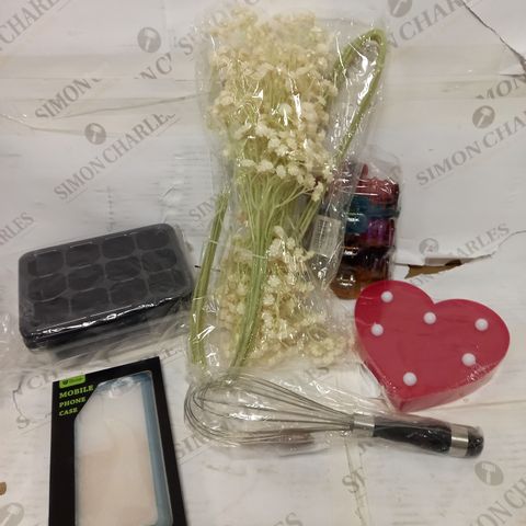 LOT OF APPROXIMATELY 15 HOUSEHOLD AND GIFT ITEMS TO INCLUDE SEED PROPAGATOR, LIGHT UP HEART, STARCHEF WISK ETC