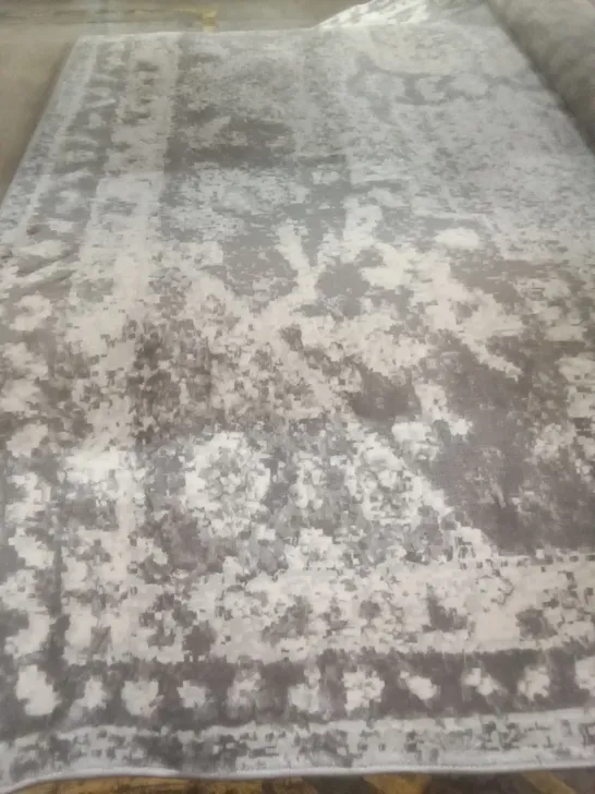 BREUER MOROCCAN GREY/WHITE RUG  200X290CM