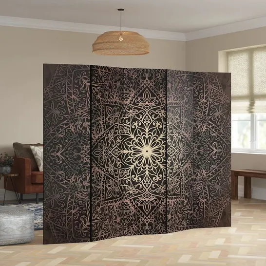 BOXED ISLA ROYAL FINESSE ROOM DIVIDER GOLD/BLACK